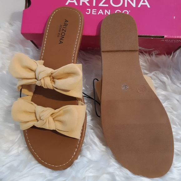 Arizona Jean Company Shoes - 🌲Sale! Arizona Jean Co Yellow Bow Sandals sz 8.5